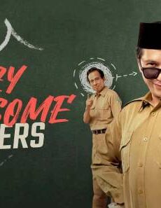 فيلم Crazy Awesome Teachers 2020 مترجم