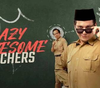 فيلم Crazy Awesome Teachers 2020 مترجم