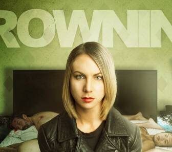 فيلم Drowning 2020 مترجم