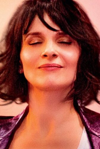 فيلم Let The Sunshine in 2017 مترجم