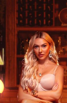 مسلسل الفتى الاساسي الحلقة 1 مترجمة