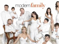 مسلسل Modern Family الموسم 2 الحلقة 17 مترجمة