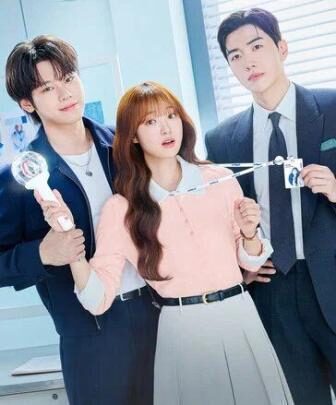 مديري هو نجمي المفضل My Bias, My Boss