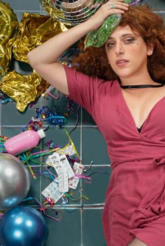 فيلم How to Deal With a Heartbreak 2023 مترجم