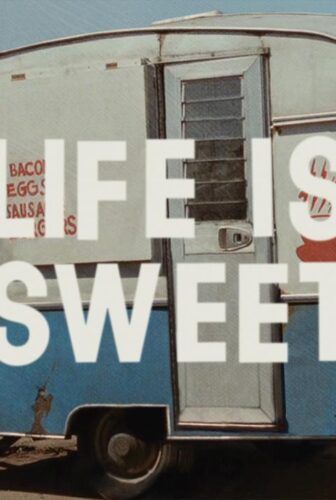 فيلم Life Is Sweet 1990 مترجم